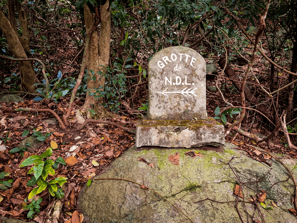 Hang Đức Mẹ (Nguồn: Du lịch Côn Đảo)